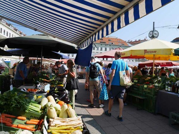 Am KarmeliterMarkt